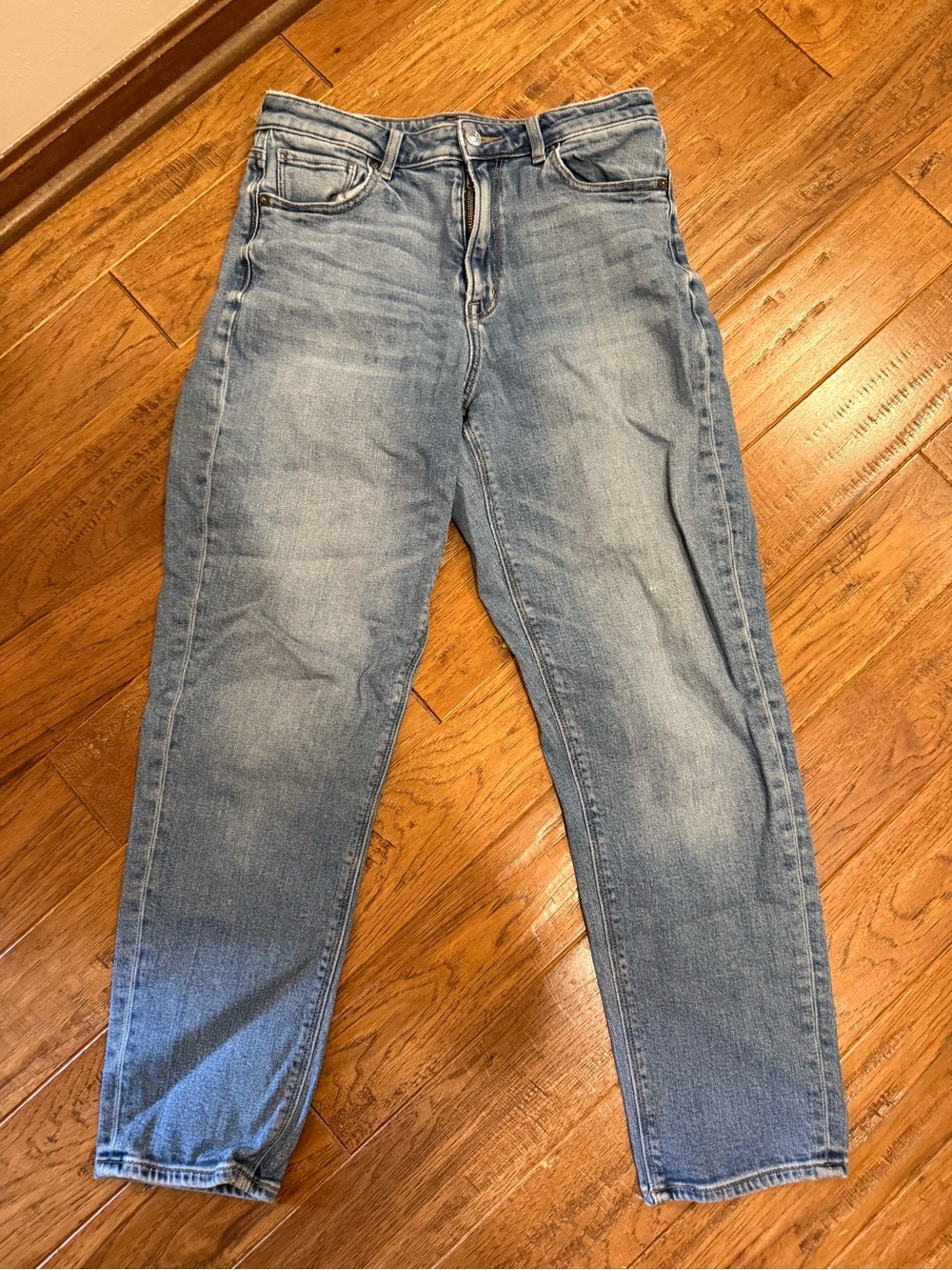 AE mom jeans